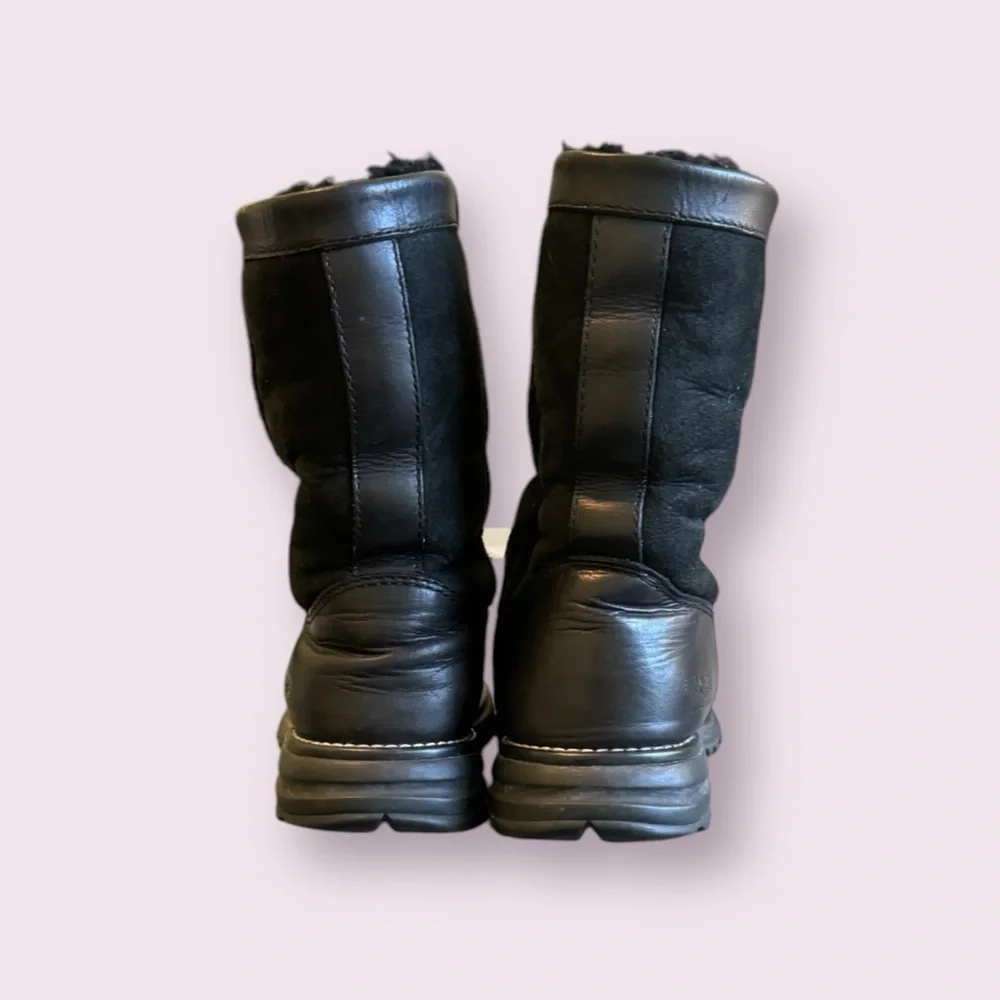 Women’s Ugg Boots - Picture 4 of 7